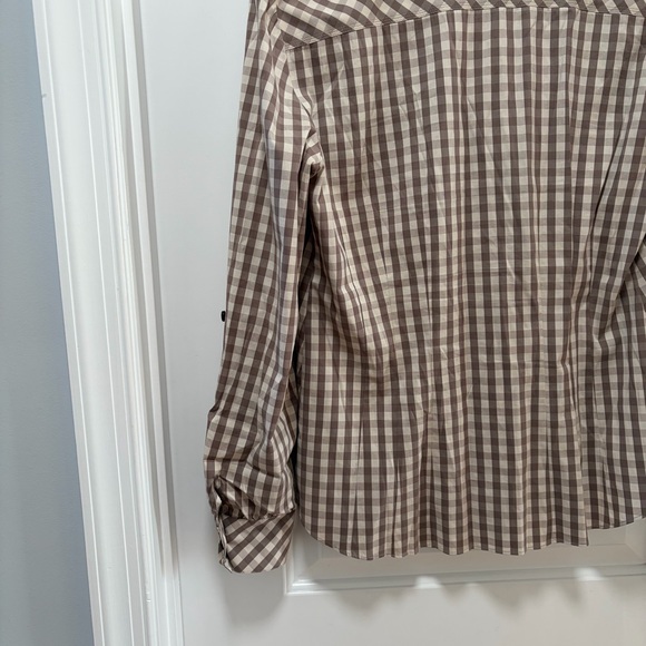 Lafayette 148 Gingham Button Down Blouse size 6 Taupe Cream Roll Tab Long Sleeve - Picture 9 of 12